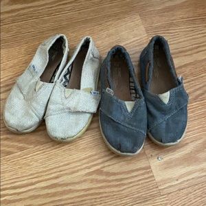 Bundle of Toms shoes